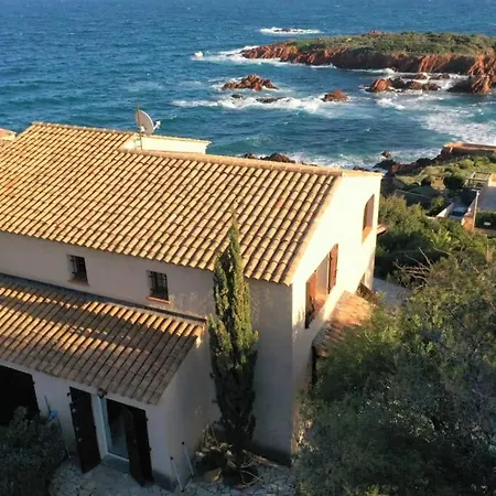 Ferienhaus Waterfront House With Sea View Saint-Raphaël