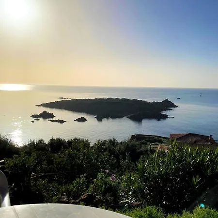 Waterfront House With Sea View Ferienhaus Saint-Raphaël